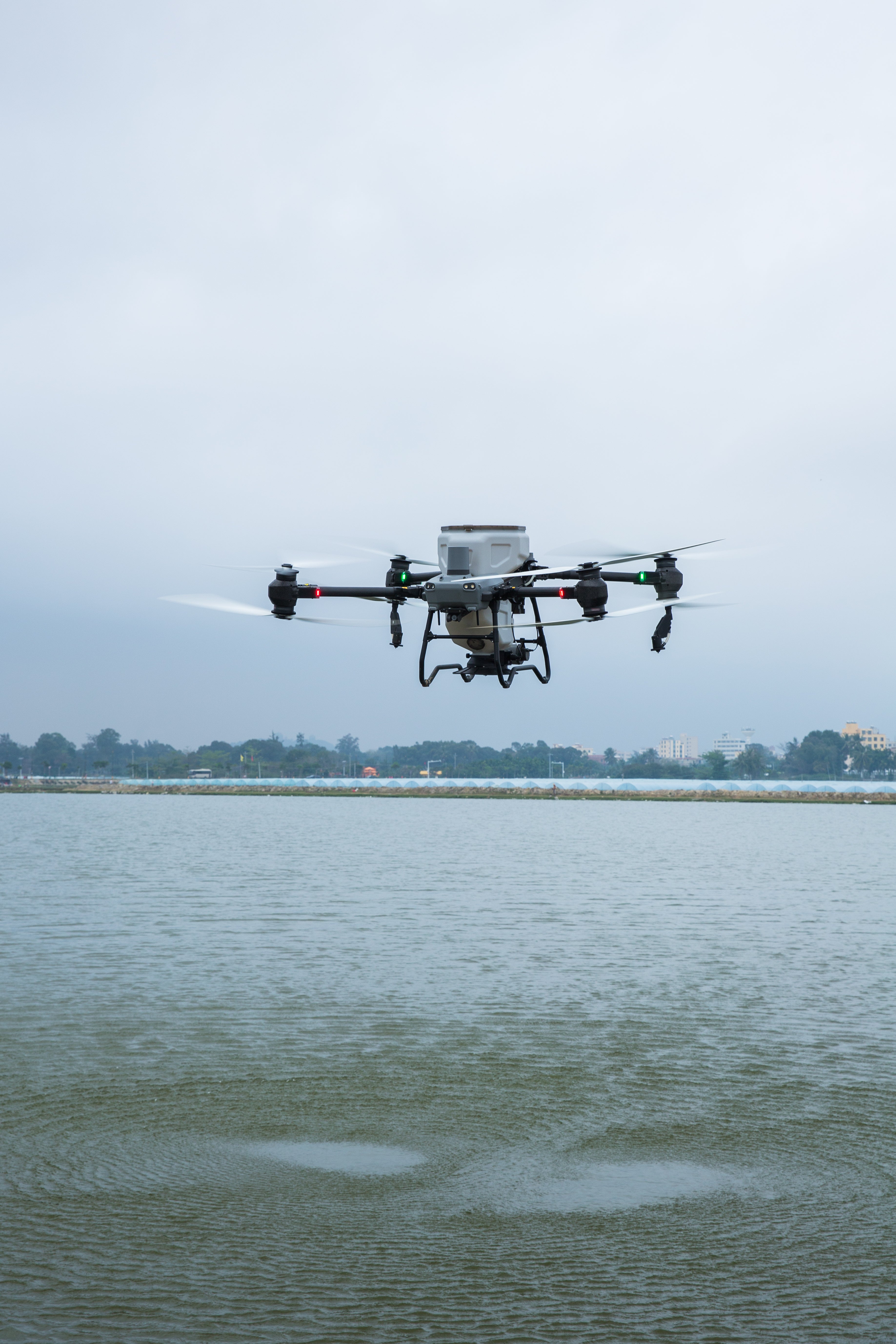 T50 SISTEMA PARA ESPARCIMIENTO DE SOLIDOS PARA DRON T50 DJI SPREADING SYSTEM