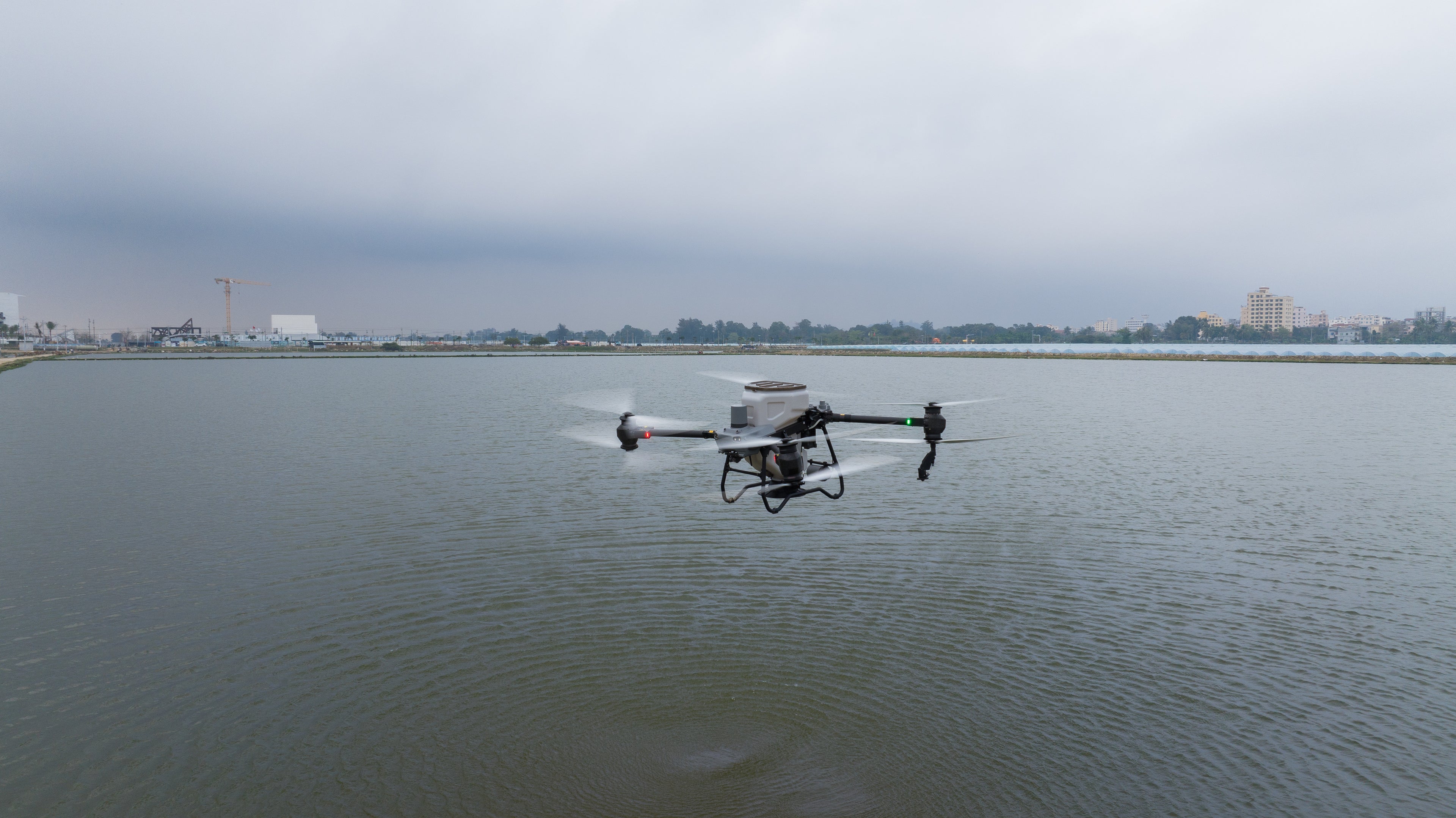 T50 SISTEMA PARA ESPARCIMIENTO DE SOLIDOS PARA DRON T50 DJI SPREADING SYSTEM