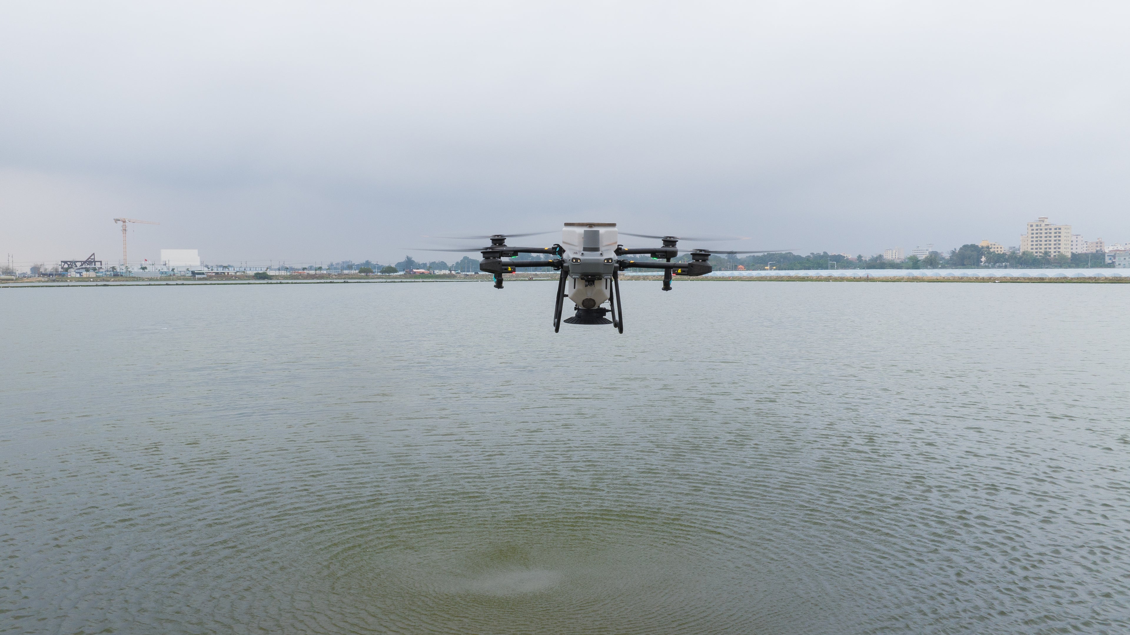 T50 SISTEMA PARA ESPARCIMIENTO DE SOLIDOS PARA DRON T50 DJI SPREADING SYSTEM